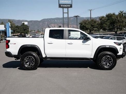 New 2026 Chevrolet Colorado ZR2 w/ Off-Road Front Bumper Package image 3