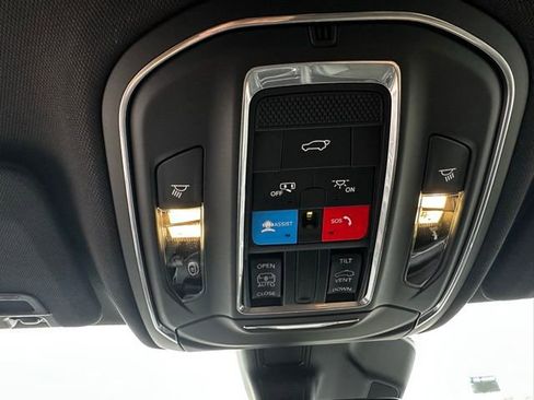 New 2025 Jeep Grand Cherokee L Altitude image 23