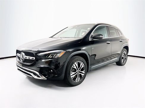 New 2025 Mercedes-Benz GLA 250 4MATIC image 3
