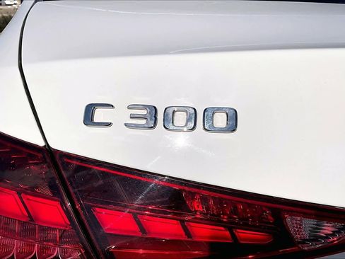 Used 2024 Mercedes-Benz C 300 Sedan image 9
