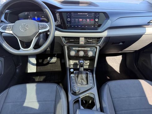 Certified 2023 Volkswagen Taos SE w/ Panoramic Sunroof Package AWD/4WD image 11