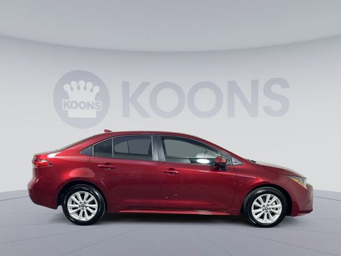 Used 2025 Toyota Corolla LE image 8