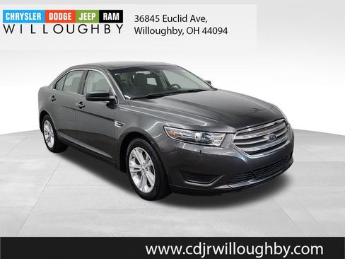 Used 2017 Ford Taurus SE FWD image 3