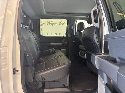 Certified 2025 Ford F250 Lariat w/ Lariat Ultimate Package AWD/4WD image 9