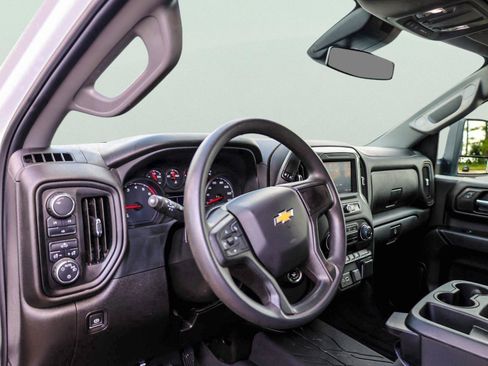 Used 2024 Chevrolet Silverado 2500 Custom w/ Custom Convenience Package AWD/4WD image 17