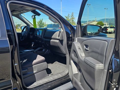 Used 2022 Nissan Frontier S AWD/4WD image 18
