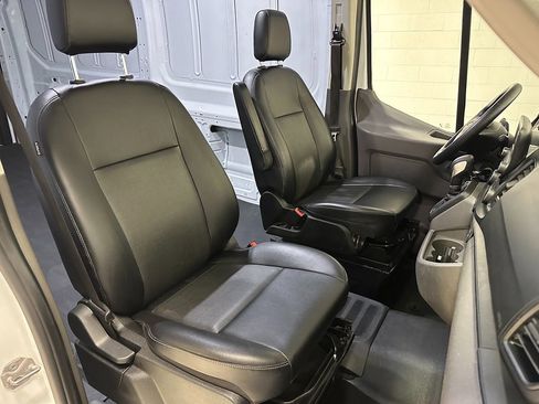 Used 2024 Ford Transit 250 148 High Roof RWD image 15