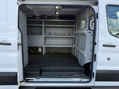 Used 2019 Ford Transit 250 130 Low Roof image 22