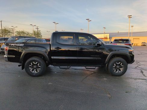 Used 2023 Toyota Tacoma TRD Off-Road AWD/4WD image 6