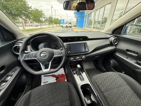 Used 2023 Nissan Kicks SV FWD image 6