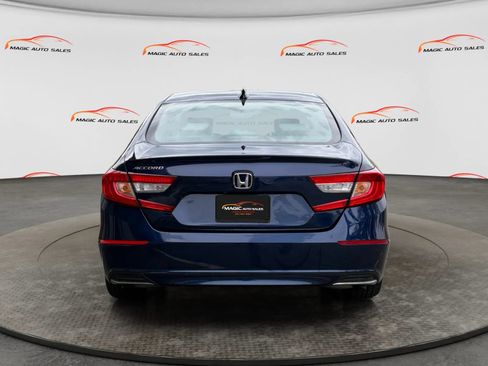 Used 2019 Honda Accord EX image 9