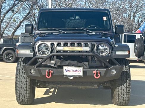 Used 2020 Jeep Wrangler Unlimited Rubicon AWD/4WD image 2