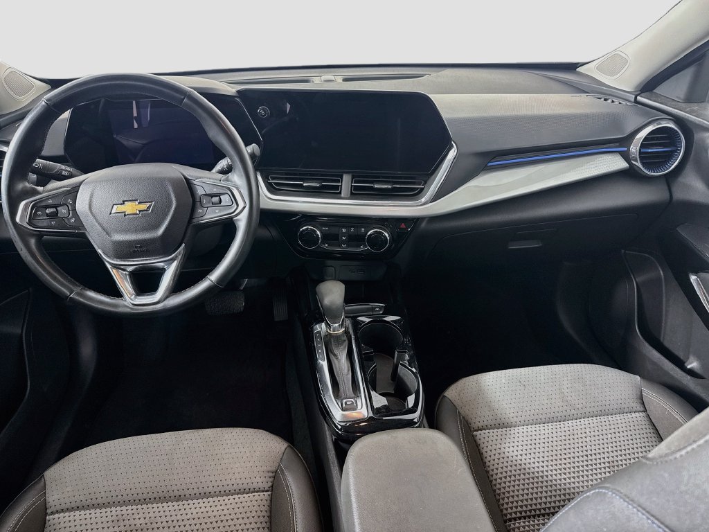 Used 2024 Chevrolet Trax LT w/ LT Convenience Package FWD image 36