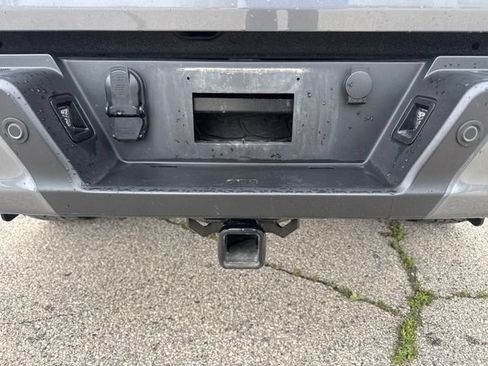 Used 2025 Ford F150 Lariat w/ Equipment Group 502A High AWD/4WD image 15