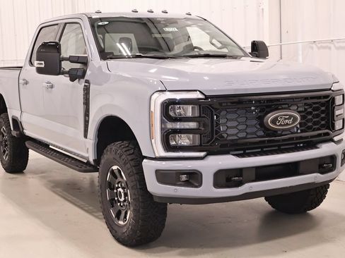 New 2026 Ford F250 Lariat w/ Tremor Off-Road Package AWD/4WD image 3