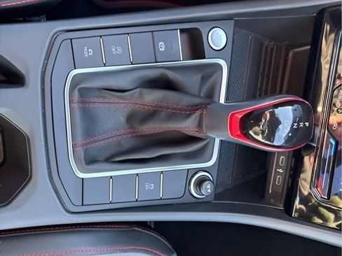 Used 2025 Volkswagen Jetta GLI Autobahn image 24