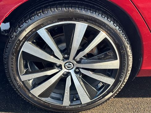 Used 2019 Nissan Altima 2.5 Platinum image 10