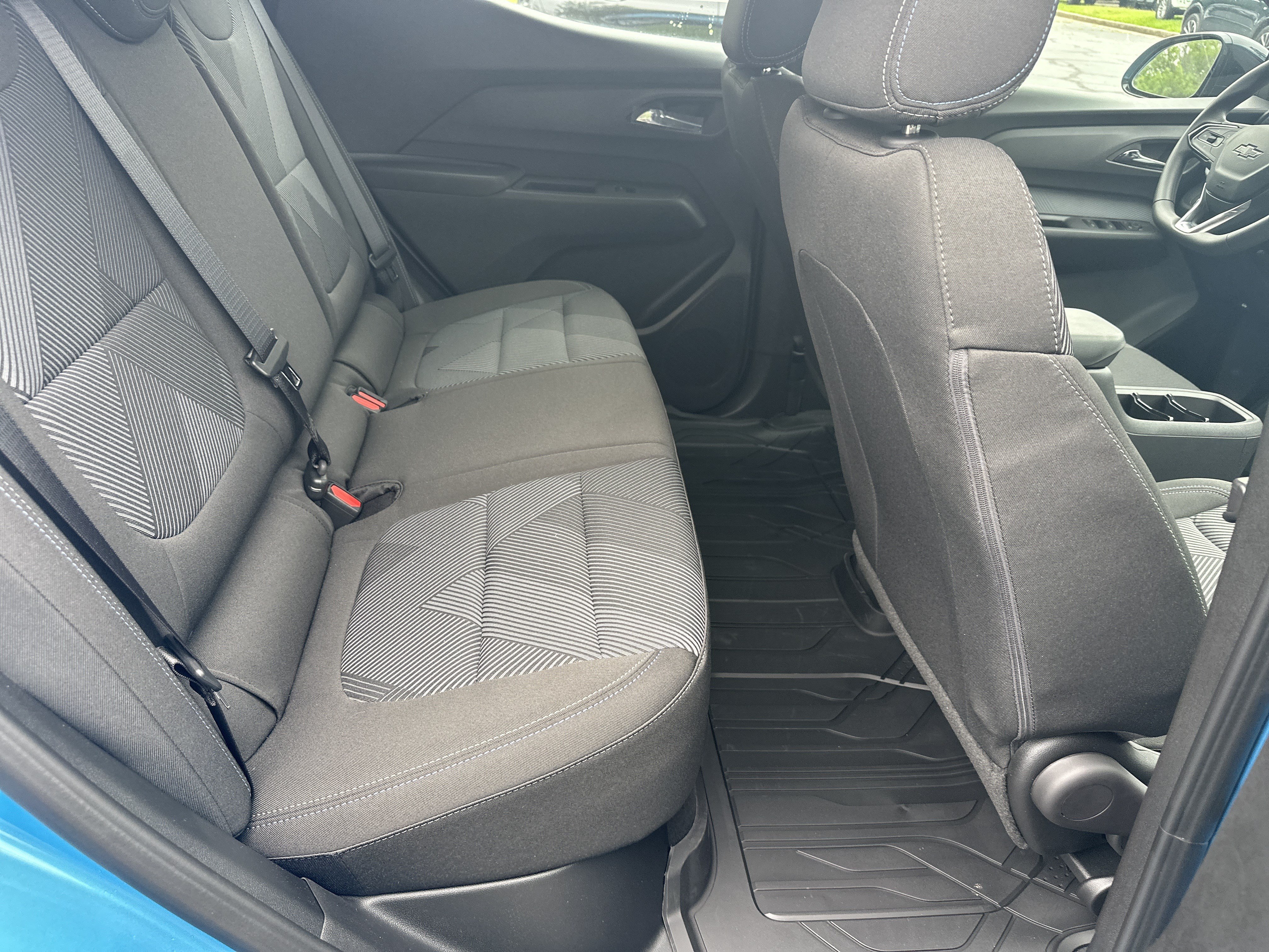 New 2027 Chevrolet Bolt LT FWD image 15