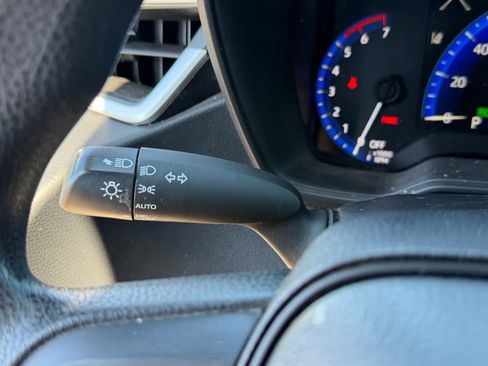 Used 2022 Toyota Corolla LE w/ Carpet Mat Package (TMS) FWD image 13