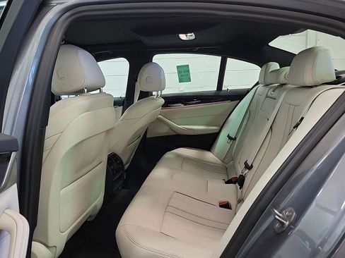 Used 2023 BMW 540i xDrive w/ Convenience Package image 8