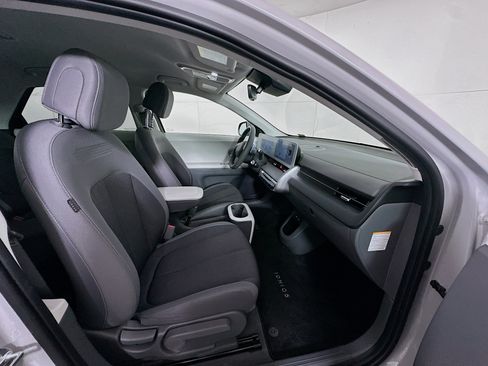 Used 2024 Hyundai Ioniq 5 SEL image 31