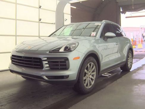 Used 2021 Porsche Cayenne S AWD/4WD image 1