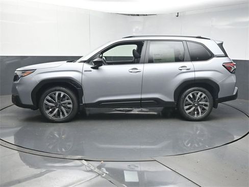 New 2025 Subaru Forester Touring image 5