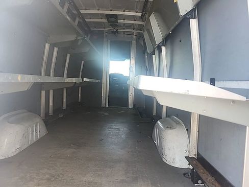 Used 2012 Mercedes-Benz Sprinter 2500 image 3