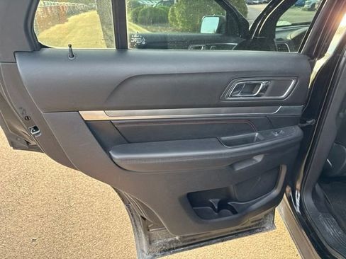 Used 2018 Ford Explorer Sport w/ Equipment Group 401A AWD/4WD image 24