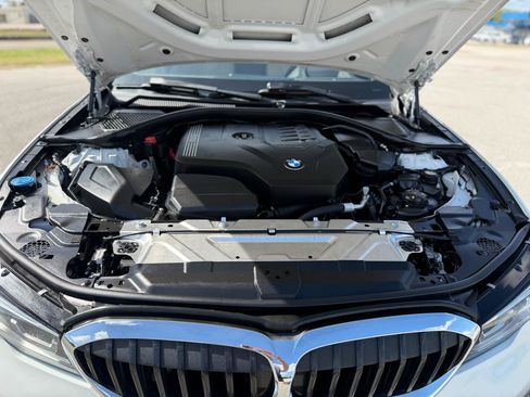 Used 2019 BMW 330i Sedan w/ Premium Package RWD image 17