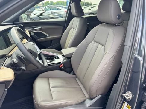 Certified 2025 Audi Q5 Premium w/ Convenience Package AWD/4WD image 19
