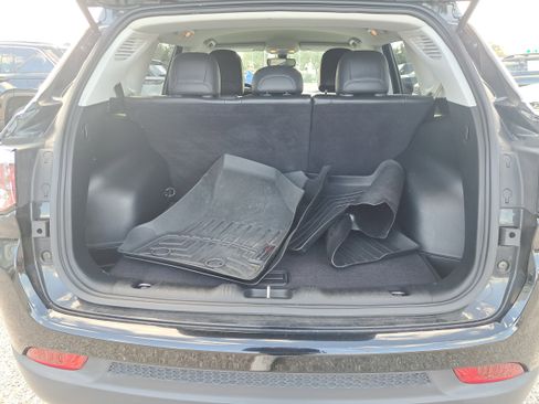 Used 2020 Jeep Compass Latitude w/ Popular Equipment Group image 10