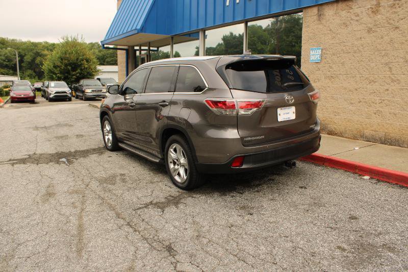 Used 2016 Toyota Highlander Limited FWD image 4