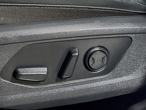 Used 2023 Kia Sportage EX image 16