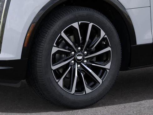 New 2026 Cadillac Lyriq Sport image 9