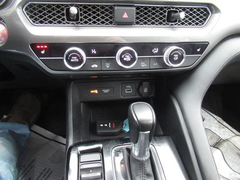 Used 2023 Acura Integra Base 4dr Liftback image 23