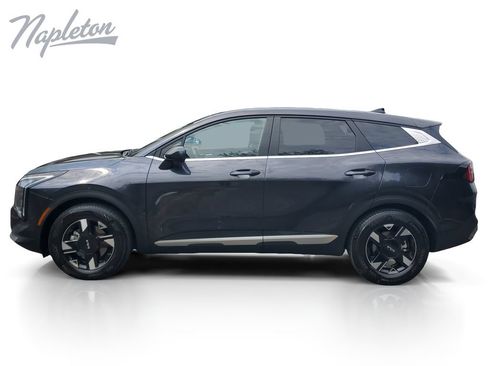 Used 2026 Kia Sportage LX FWD image 2