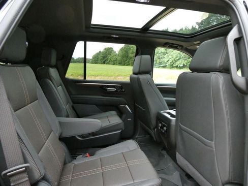 New 2026 Chevrolet Tahoe High Country AWD/4WD image 13
