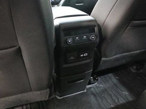 Used 2021 GMC Acadia SLE w/ Driver Convenience Package FWD image 29