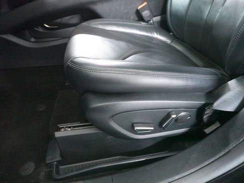 Used 2020 Lincoln Nautilus Reserve w/ Equipment Group 201A image 11