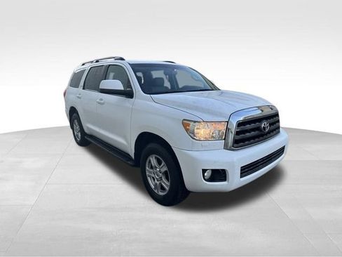Used 2015 Toyota Sequoia SR5 image 2
