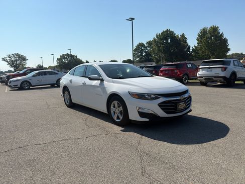 Used 2024 Chevrolet Malibu LS w/ Driver Confidence Package FWD image 7