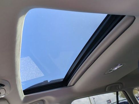 Used 2020 Subaru Outback Limited w/ Popular Package #2 image 23