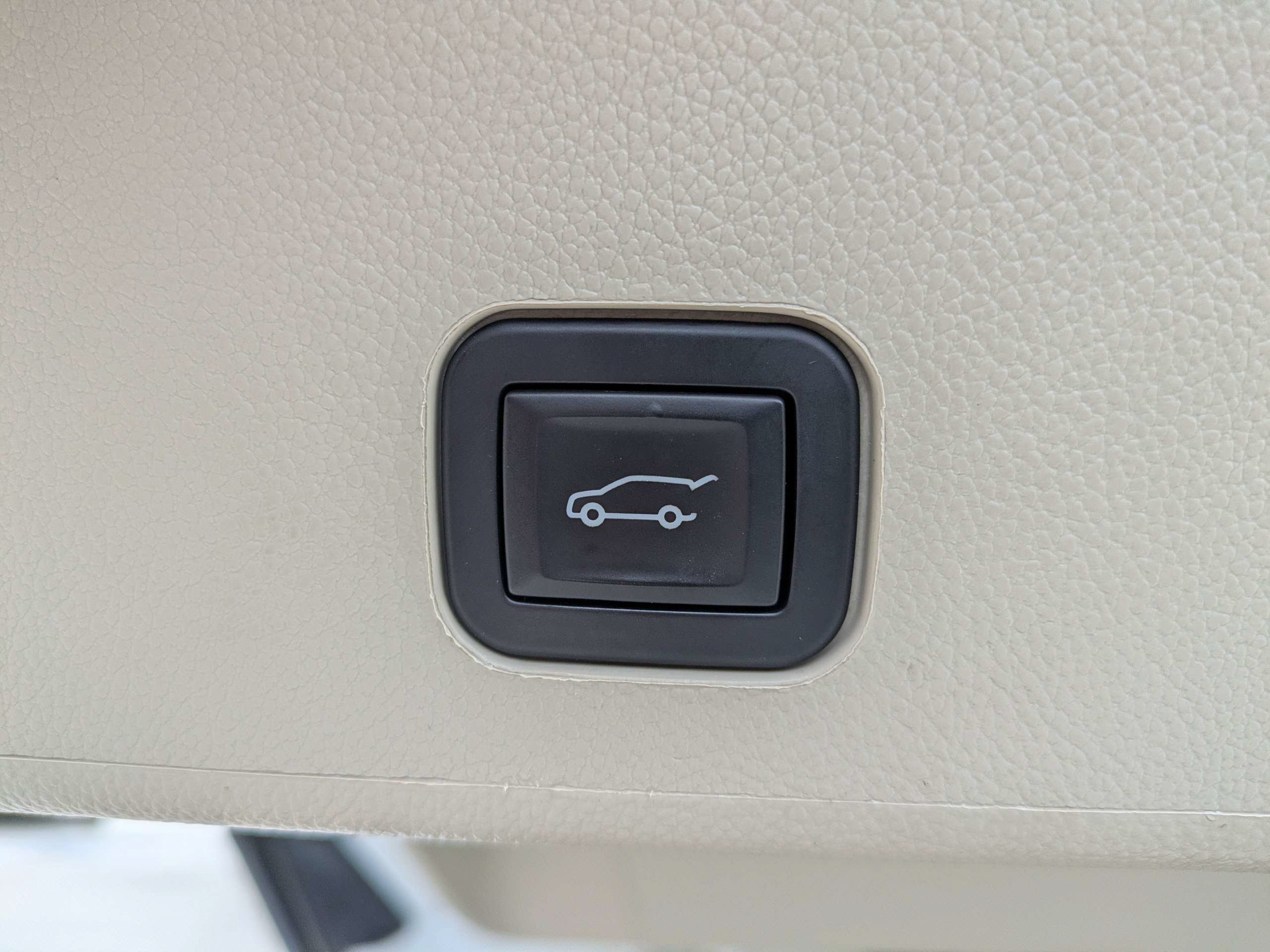 Used 2015 Cadillac SRX Performance w/ Driver Assist Package FWD image 12