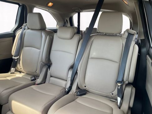 Used 2023 Honda Odyssey Touring image 13