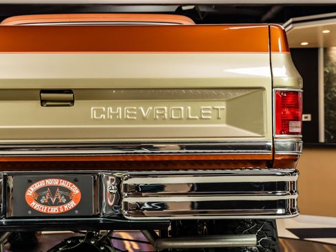 Used 1987 Chevrolet C/K Truck 2500 image 40