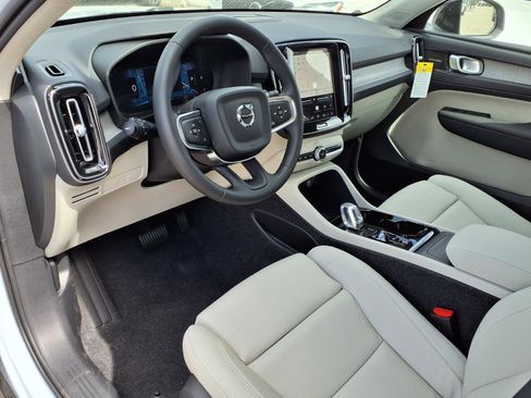 New 2026 Volvo XC40 B5 Ultra AWD/4WD image 12
