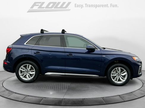 Used 2022 Audi Q5 2.0T Premium w/ Convenience Package image 9
