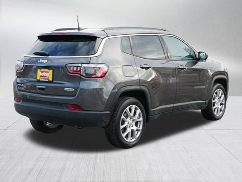 Used 2022 Jeep Compass Latitude image 7