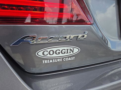 Used 2017 Honda Accord Touring image 42